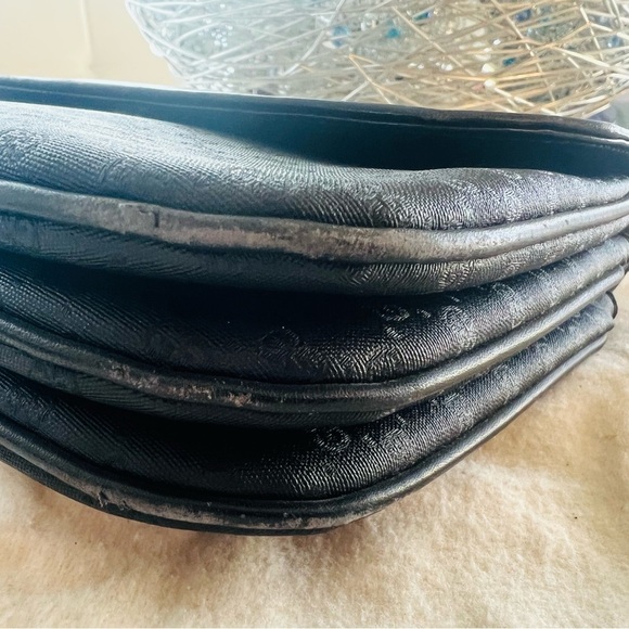 Gucci Black Embossed Shoulder Bag - Picture 5 of 11